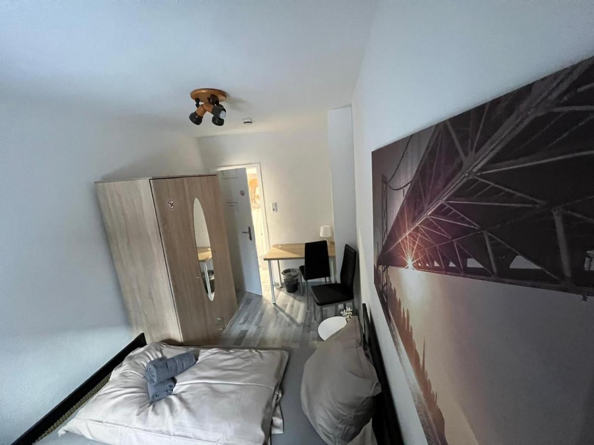 Schoenes Einfaches Zimmer In Oldenburg 109 Apartment Bagian luar foto